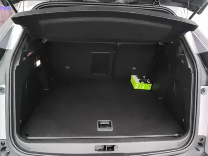 Photo 7 Peugeot 3008  Hybrid 180 e-EAT8 Allure Pack