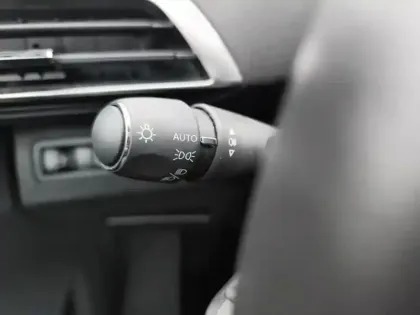 Photo 17 Peugeot 5008  PureTech 130ch S&S EAT8 Allure Pack