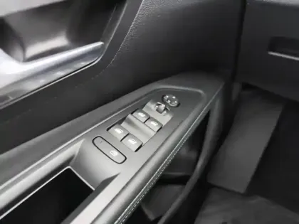 Photo 19 Peugeot 5008  PureTech 130ch S&S EAT8 Allure Pack