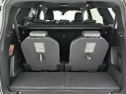 Photo 26 Peugeot 5008  PureTech 130ch S&S EAT8 Allure Pack