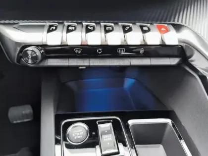 Photo 12 Peugeot 5008  PureTech 130ch S&S EAT8 Allure Pack