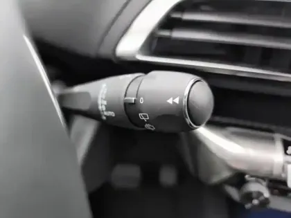 Photo 16 Peugeot 5008  PureTech 130ch S&S EAT8 Allure Pack