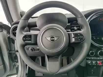 Photo 7 Mini Mini  Cooper 136ch Edition Premium Plus BVA7