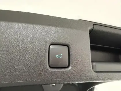 Photo 13 Ford Kuga  2.5 Duratec 180ch Hybrid FlexiFuel ST-Line X Powershift