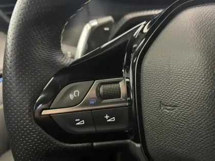 Photo 11 Peugeot 208  1.2 PureTech 100ch S&S GT Line EAT8