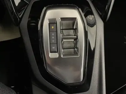 Photo 12 Peugeot 208  1.2 Hybrid 110ch Allure e-DCS6