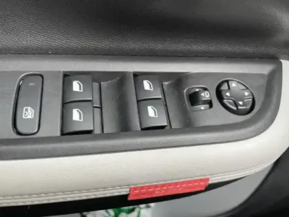 Photo 11 Citroën C3  1.2 Turbo 100ch MAX