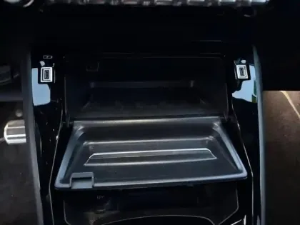 Photo 13 Peugeot 2008  1.2 Hybrid 136ch GT e-DCS6