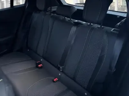 Photo 10 Peugeot 2008  1.2 Hybrid 136ch GT e-DCS6