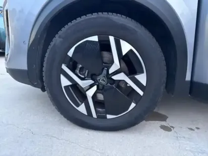 Photo 7 Peugeot 2008  1.2 Hybrid 136ch GT e-DCS6