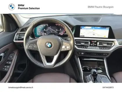 Photo 5 BMW Serie 3 Série 3 320iA 184ch Luxury