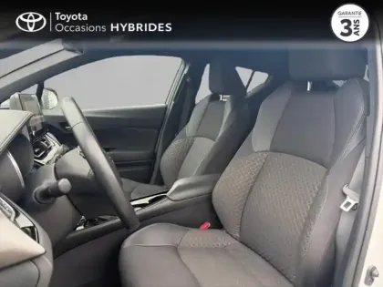 Photo 10 Toyota C-HR  1.8 Hybride 122ch Design Ultimate E-CVT