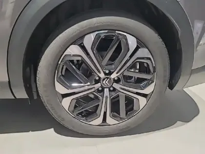 Photo 10 Citroën C5  X 1.6 Hybride rechargeable 225ch HYPNOS boite automatique