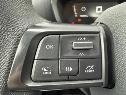 Photo 11 Citroën C4  BlueHDi 110ch S&S Live