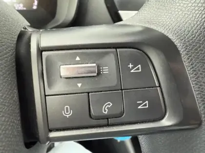 Photo 12 Citroën C4  BlueHDi 110ch S&S Live