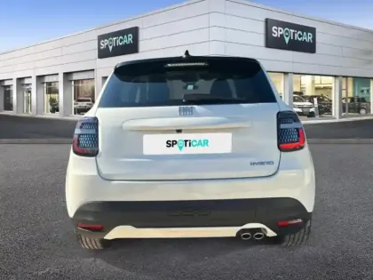 Photo 5 Fiat 600  1.2 Hybrid Turbo 145ch Pop eDCT6 Step 2