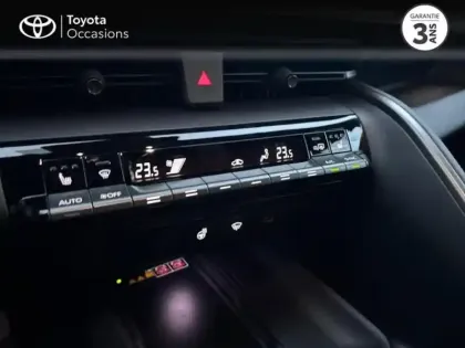 Photo 14 Toyota C-HR  1.8 Hybride 140ch Graphic MY26