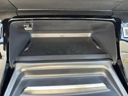 Photo 14 Peugeot 208  1.2 Hybrid 100ch Allure e-DCS6