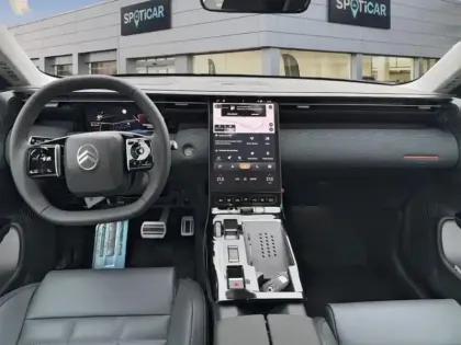 Photo 6 Citroën C5 aircross  1.2 Hybride 145ch MAX boite automatique