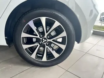 Photo 8 Mitsubishi Colt  1.6 MPI HEV 143ch Invite+ 2026