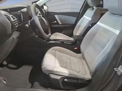 Photo 8 Citroën C4  Moteur électrique 136ch (100 kW) C-Series Automatique