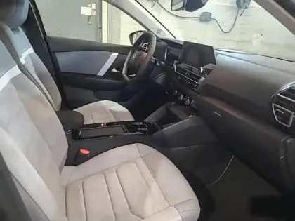 Photo 10 Citroën C4  Moteur électrique 136ch (100 kW) C-Series Automatique