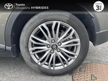 Photo 7 Toyota C-HR  122h Distinctive 2WD E-CVT MY22