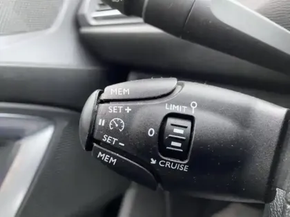 Photo 13 Peugeot 308  1.2 PureTech 110ch E6.c S&S Style