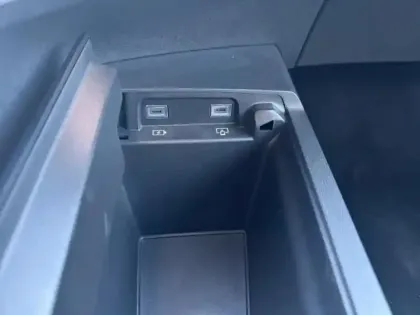 Photo 12 Peugeot 3008  1.2 Hybrid 136ch GT e-DCS6