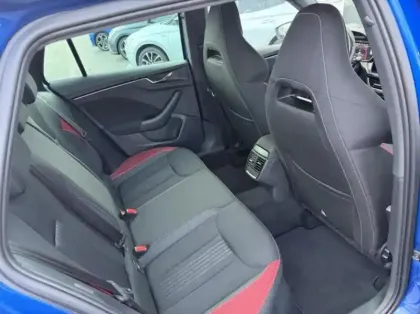 Photo 8 Skoda Kamiq  1.5 TSI 150ch Monte-Carlo DSG7 Euro6d-AP