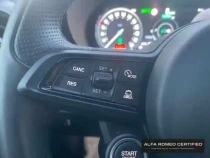 Photo 12 Alfa Romeo Tonale  1.3 PHEV 280ch Sprint AT6 e-Q4