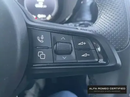 Photo 13 Alfa Romeo Tonale  1.3 PHEV 280ch Sprint AT6 e-Q4