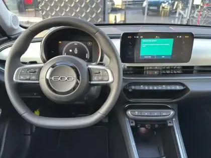 Photo 9 Fiat 600  1.2 Hybrid Turbo 145ch La Prima eDCT6