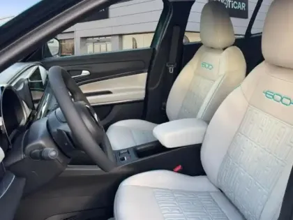 Photo 7 Fiat 600  1.2 Hybrid Turbo 145ch La Prima eDCT6