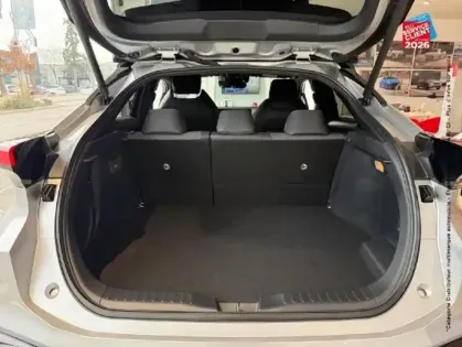 Photo 10 Toyota C-HR  2.0 Hybride Rechargeable 225ch Collection MY25