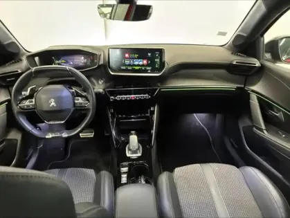 Photo 11 Peugeot 208  1.2 PureTech 130ch S&S GT EAT8