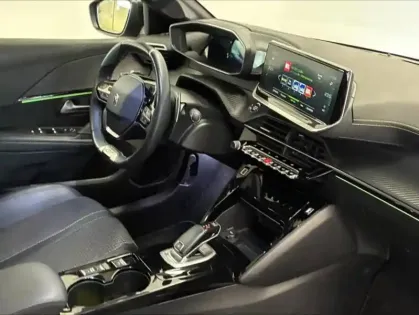 Photo 10 Peugeot 208  1.2 PureTech 130ch S&S GT EAT8