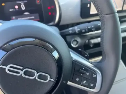 Photo 13 Fiat 600  1.2 Hybrid Turbo 110ch Icône eDCT6