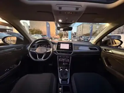 Photo 9 Volkswagen T-roc  1.5 TSI EVO 150ch Style DSG7