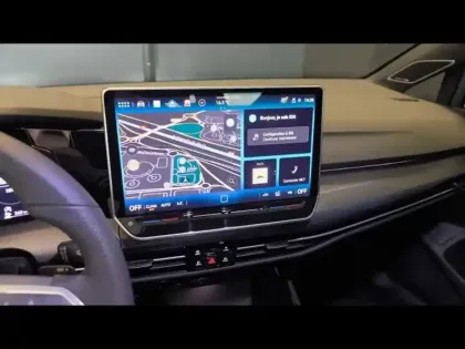 Photo 8 Volkswagen Golf  1.5 eTSI EVO2 150ch R-Line Edition DSG7