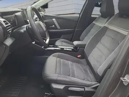 Photo 9 Citroën C4  1.2 130ch S&S MAX Automatique