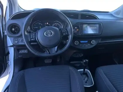 Photo 10 Toyota Yaris  100h Dynamic 5p RC19