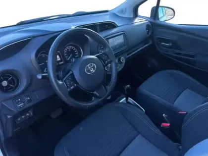 Photo 12 Toyota Yaris  100h Dynamic 5p RC19