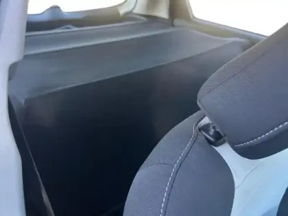 Photo 11 Toyota Yaris  100h Dynamic 5p RC19