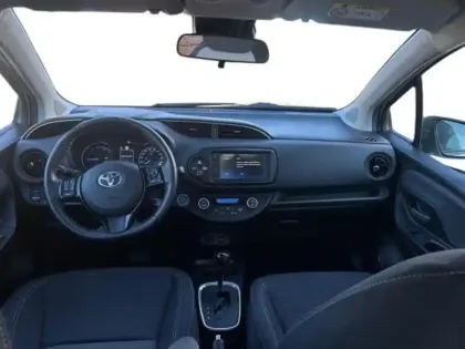 Photo 9 Toyota Yaris  100h Dynamic 5p RC19