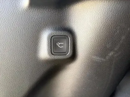 Photo 13 Jeep Compass  1.3 Turbo T4 240ch PHEV 4xe S AT6 eAWD