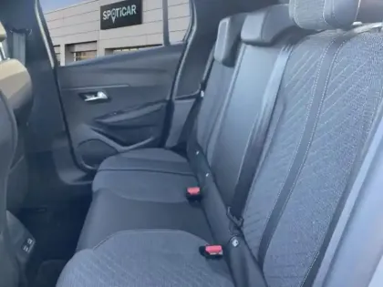 Photo 9 Peugeot 208  1.2 Hybrid 100ch Allure e-DCS6