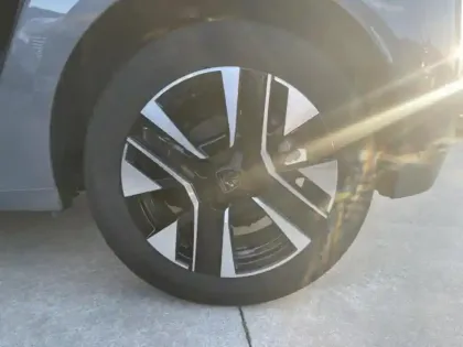 Photo 7 Peugeot 208  1.2 Hybrid 100ch Allure e-DCS6