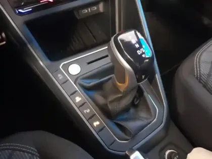 Photo 12 Volkswagen Taigo  1.0 TSI 116ch R-Line Edition DSG7