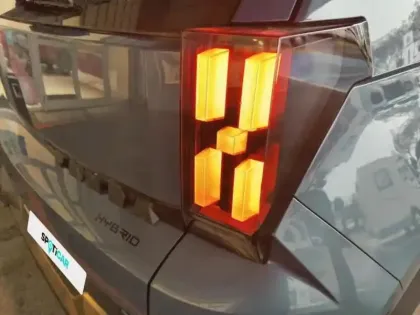 Photo 12 Fiat Grande Panda  1.2 Hybrid Turbo 110ch Icône eDCT6